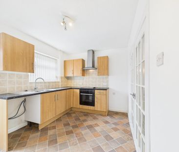 2 bedroom terraced house to rent - Photo 2