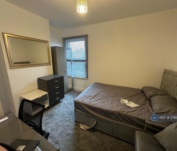 4 bedroom terraced house to rent - Photo 3