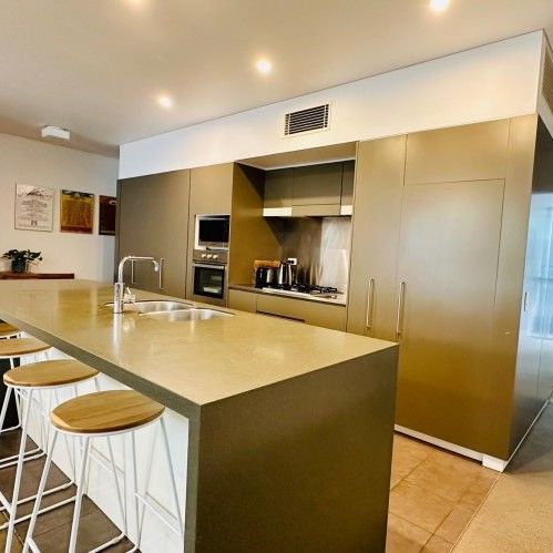 Paddington - STYLISH XXL 2 BEDROOM 2 BATHROOM APARTMENT - JUST 2KM FROM THE CBD - Photo 1