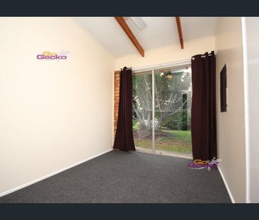 Huge Family Home in Convenient Banyo - Photo 6
