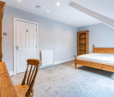 6 bed terraced house to rent in Roxburgh Place, Newcastle Upon Tyne... - Photo 5