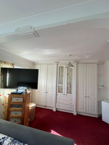 2 bedroom semi-detached house to rent - Photo 4