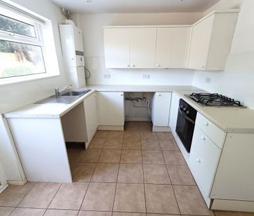2 bedroom semi-detached house to rent - Photo 6