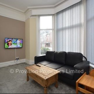 2 Bedroom Flats in Hyde Park - Photo 1