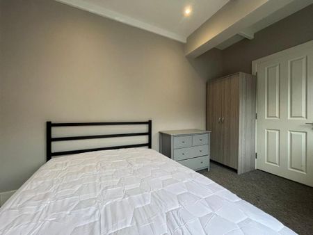 2 bedroom ground floor flat to rent - Photo 5