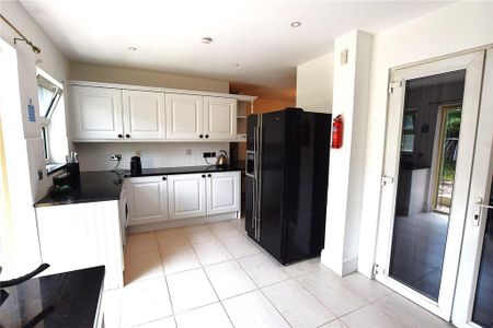 1 bedroom in a house share to rent - Photo 5