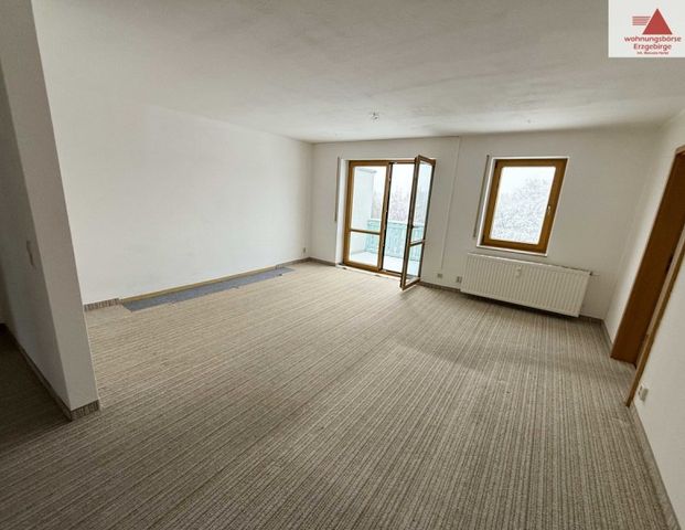 3-Raum Wohnung mit Balkon und Stellplatz im Herzog-Georg-Ring! - Photo 1