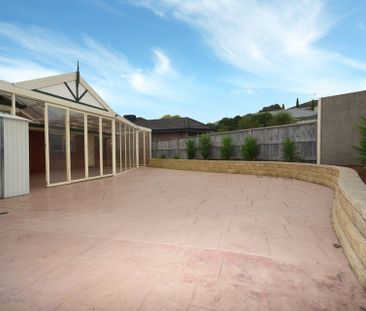 18 Goldentree Drive, Chirnside Park - Photo 3