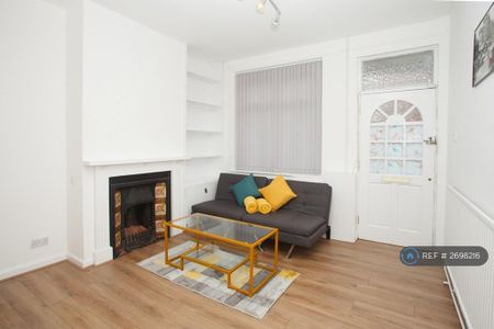 2 bedroom terraced house to rent - Photo 2