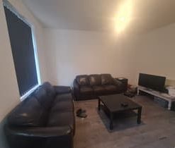 6 Bed - 53 Chestnut Avenue, Hyde Park, Leeds - LS6 1AZ - Student - Photo 4