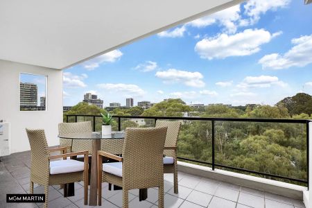 MGM MARTIN - RENOVATED AIR CONDITIONED TWO BEDROOM APARTMENT - Photo 5