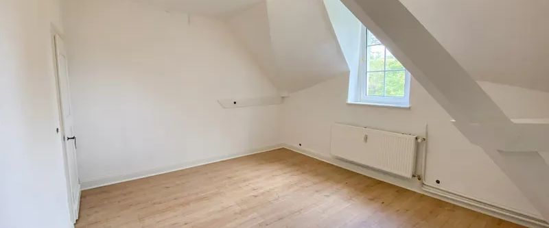 Wohnen zur Miete in einer Burg? 4-Zimmer Wohnung in der Burg Volperhausen! - Foto 1