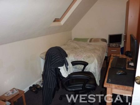 5 Bed - St Peters Road, University Area - Photo 5