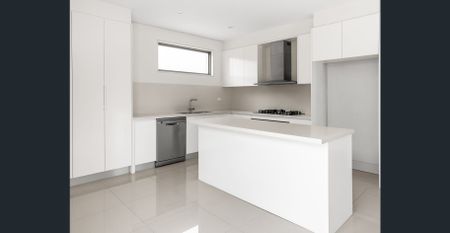 Near New Townhouse in Convenient Locale - Photo 5