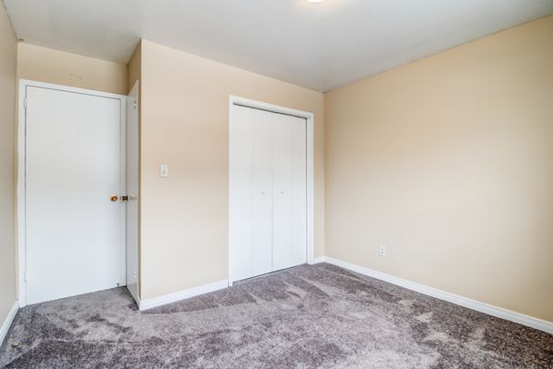Randal Court Apartments - Photo 1
