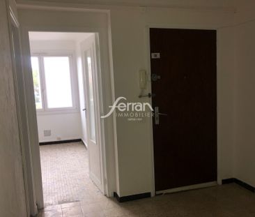 Location Appartement 2 pièces 45m² DRAGUIGNAN 83300 - Photo 5
