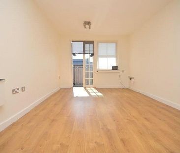 2 bedroom property to rent - Photo 1