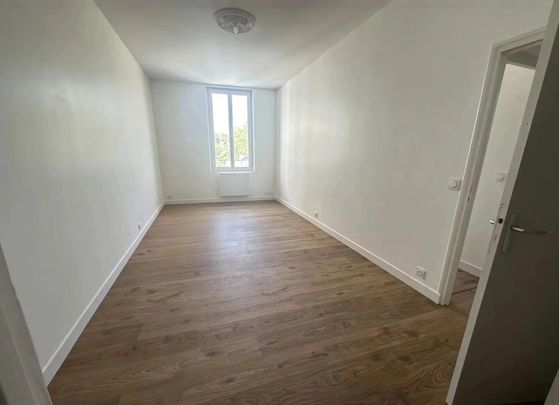 Location Appartement 2 pièces 46m² STE FOY LA GRANDE 33220 - Photo 1