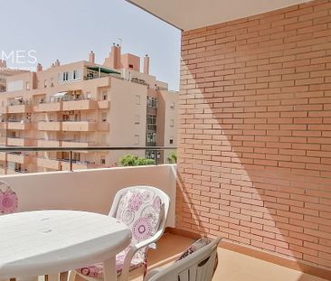 Alquiler de piso en Calle Víctor de la Serna - Photo 4