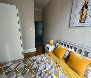 Camden Street, Room 5, All Bills Included, Belfast, BT9 6UA - Photo 4