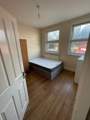 Room in a Shared House, Rancliff Road, E6 - Photo 4
