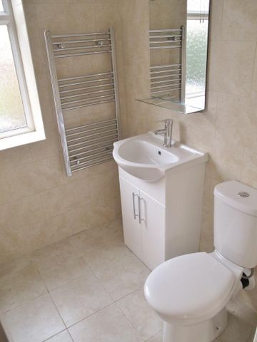 1 bedroom ground floor flat to rent - Photo 3