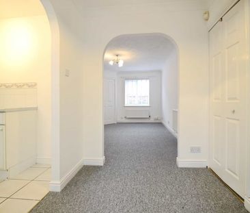 Thetford Way, Swindon, Swindon, SN25 - Photo 2