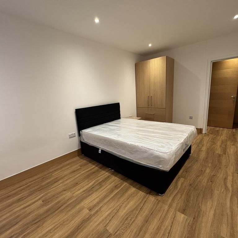 Studio to rent - Photo 1