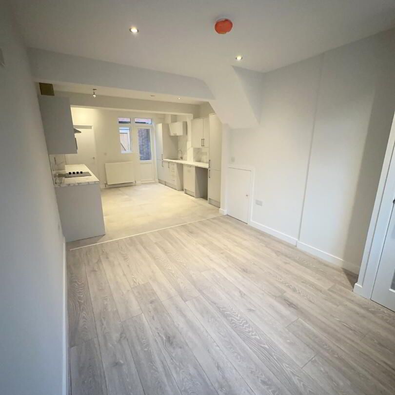 12 Bloomfield Street, BT55AU, Belfast - Photo 1