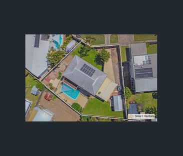 Spacious Family Home with Dual Living and Pool - Photo 4