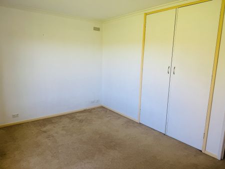 Country Charm 3 Bedroom Home - Photo 2