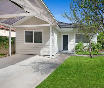 BARGAIN GRANNY FLAT INC WATER & POWER - Photo 2