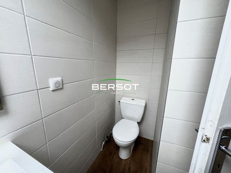 Charmant appartement T1 Bis rénové de 22,50 m² situé place Flore à Besançon - Photo 4