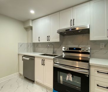 For Lease - 30 MEADOW VISTA Crescent Unit# Basement-Legal walk out,... - Photo 2
