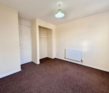 3 bedroom end of terrace house to rent - Photo 5