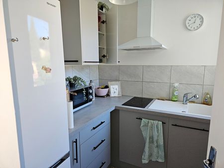 Location Appartement 1 pièce 38m² AIX EN PROVENCE 90ème - Photo 2