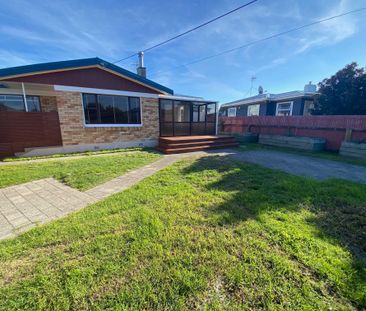 Welcome to 48 Links Avenue. - Photo 2