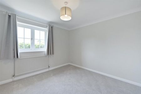4 bedroom detached house to rent - Photo 5