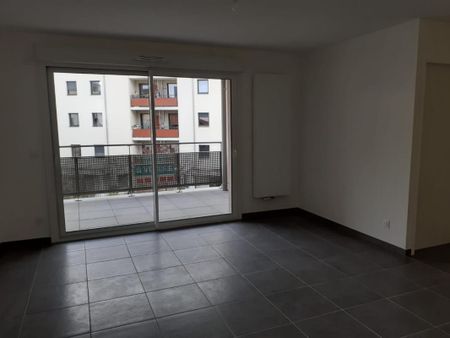 Location Appartement 3 pièces 58m² THONON LES BAINS 74200 - Photo 5