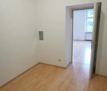 2 1/2 Zimmer-Wohnung / unbefristet - Photo 1