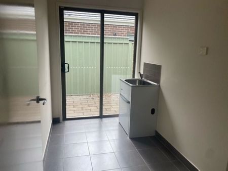 Well Presented Family Home - Photo 4