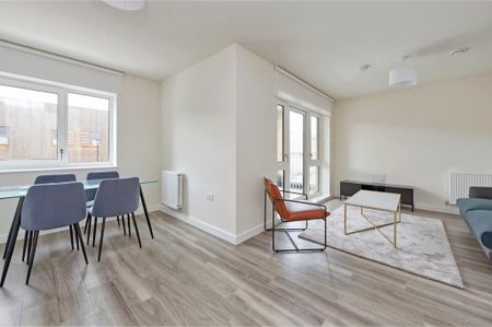 2 bedroom flat to rent - Photo 2