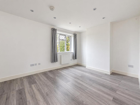 3 bedroom end of terrace house to rent - Photo 1