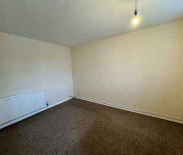 1 bedroom ground floor flat to rent - Photo 4