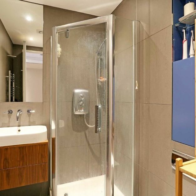 Kensington High Street - Photo 1