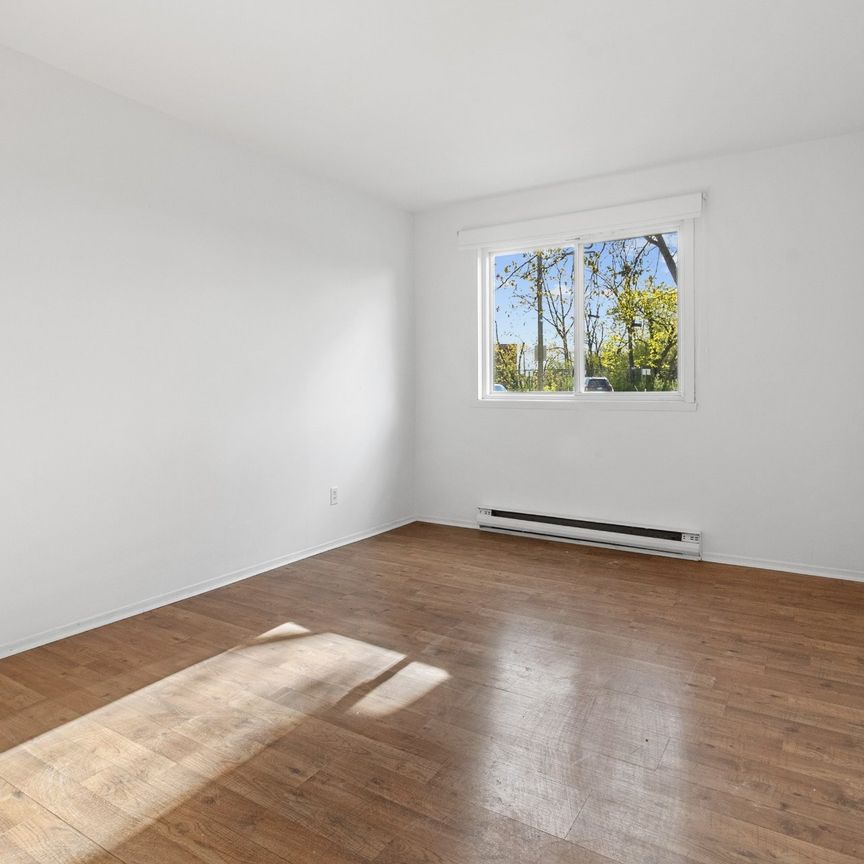 11555 Boul. de Pierrefonds, #115 - Photo 1