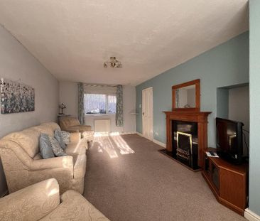 3 bedroom end of terrace house to rent - Photo 1