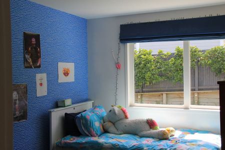 Modern Character Villa in Mt Victoria – Central - Photo 4