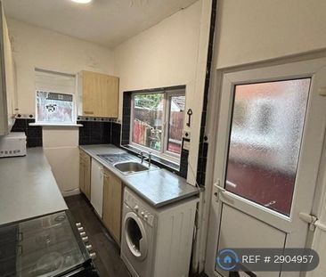 2 bedroom terraced house to rent - Photo 2