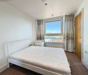 2 bedroom flat to rent - Photo 6